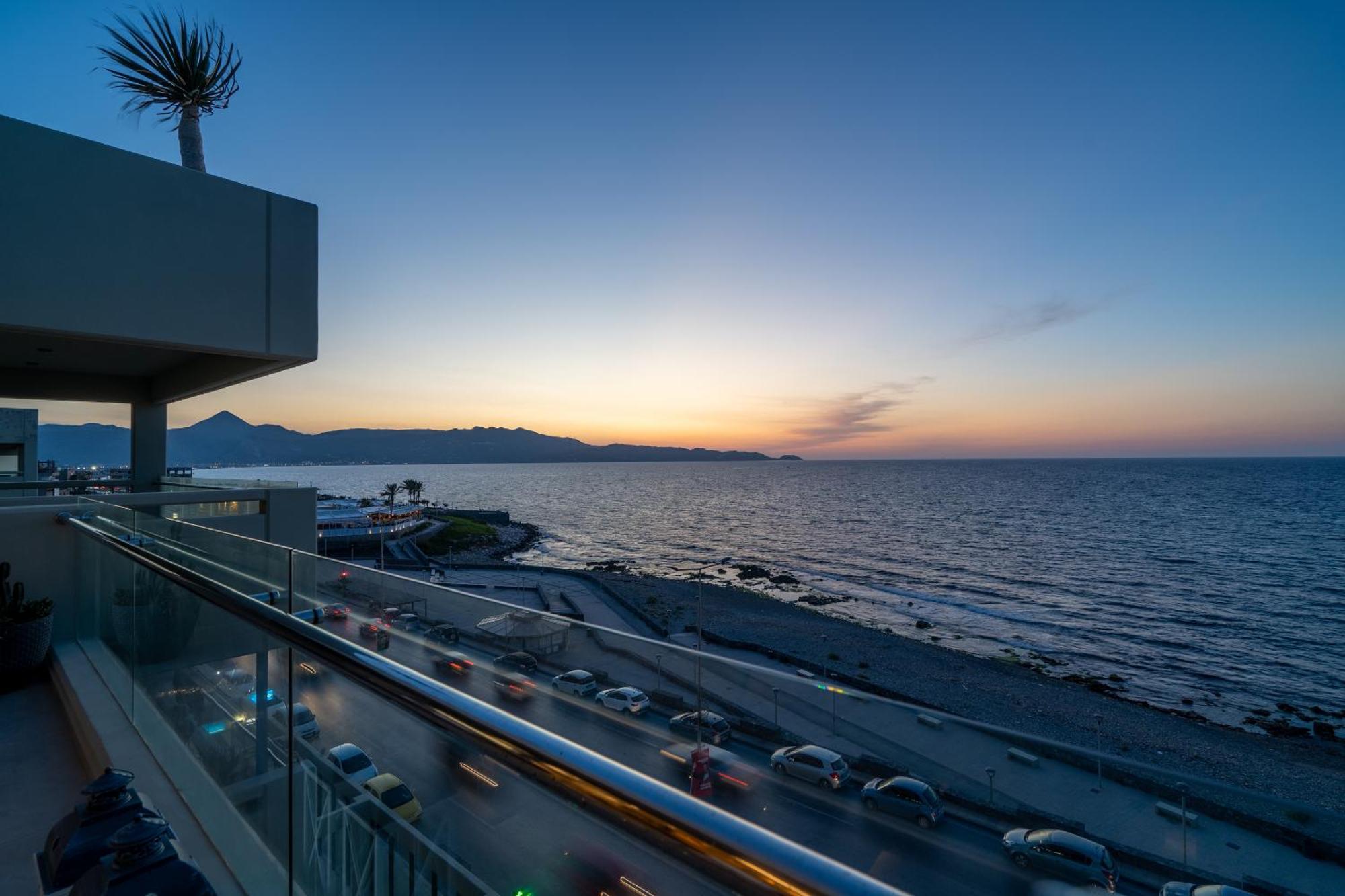 C.P. Luxury Suite Iraklion Buitenkant foto