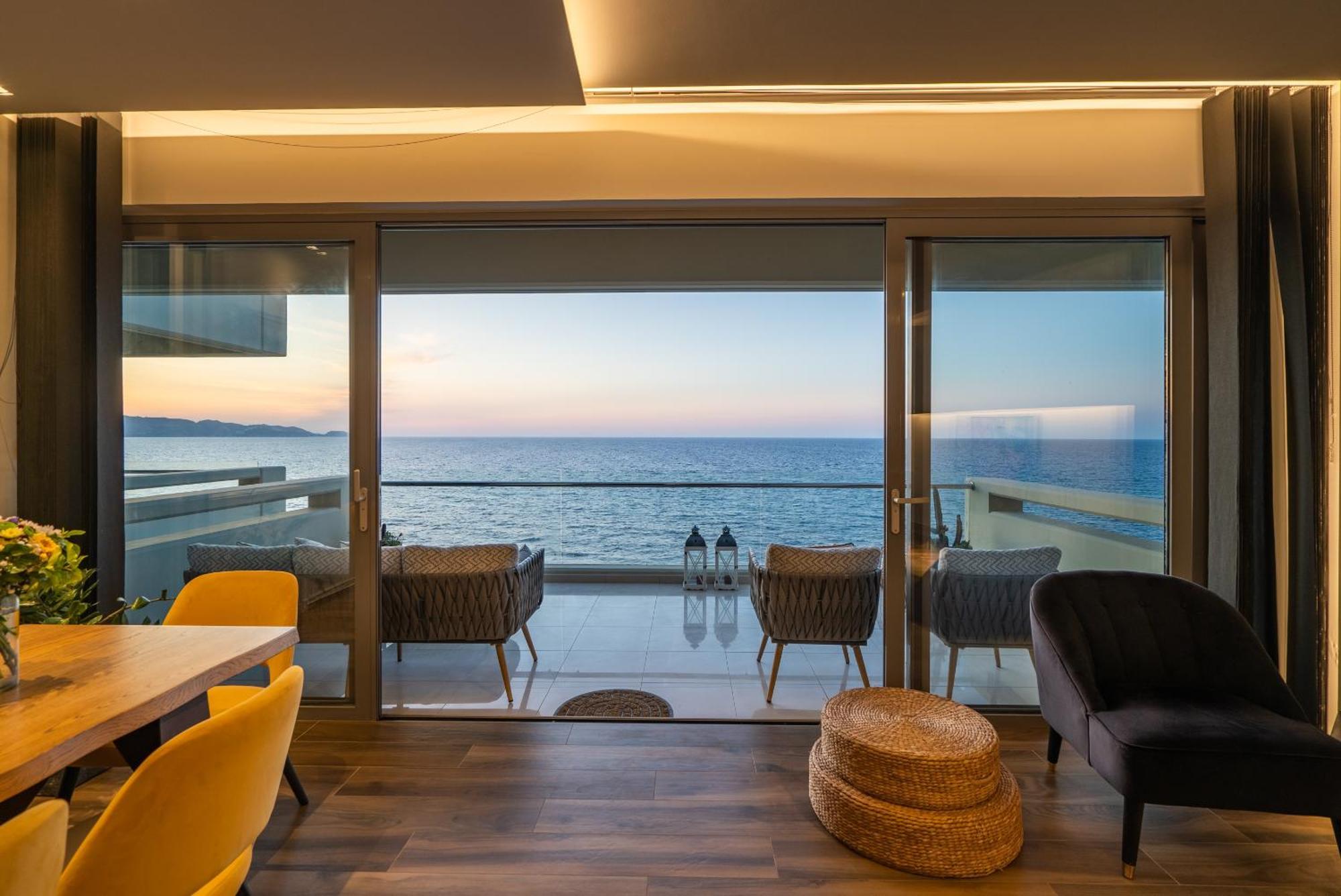 C.P. Luxury Suite Iraklion Buitenkant foto
